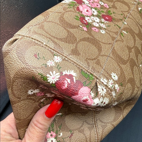 Coach  preloved Pink and Tan Floral Shoulder Bag/ crossbody good condition - Picture 3 of 16